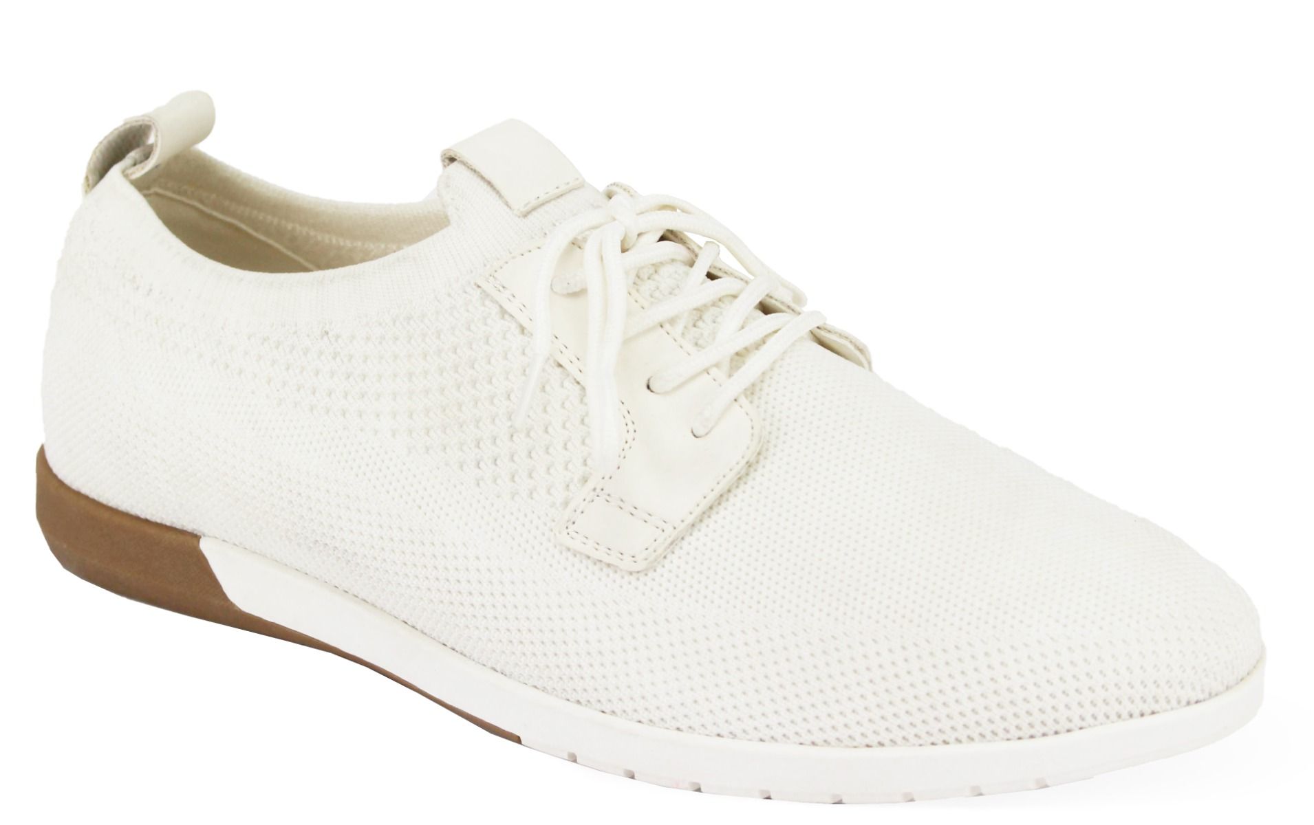 Branded casual shoes top